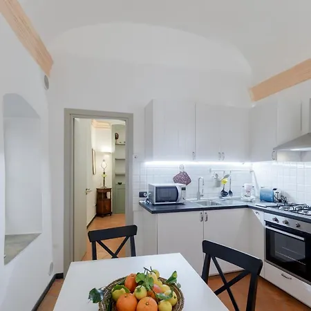 145 - Casa Del Capitano Centro Imperia,300metri Dal Mare * Imperia