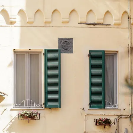 145 - Casa Del Capitano Centro Imperia,300metri Dal Mare