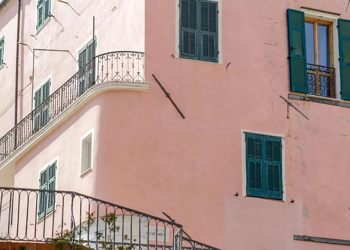 145 - Casa Del Capitano Centro Imperia,300metri Dal Mare
